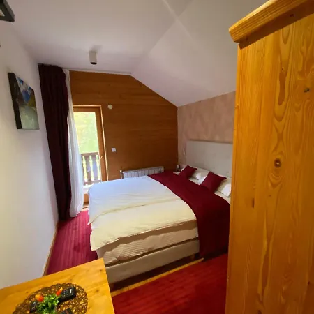 Pansion Vlasic فندق مبيت وإفطار *